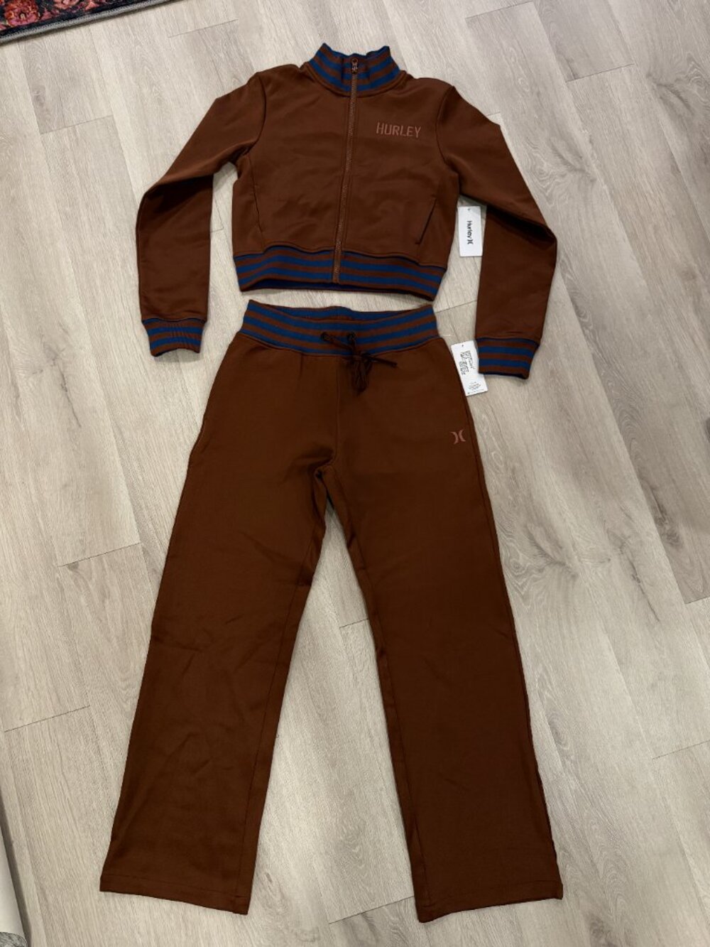Hurley Matching Set - Picture 2 of 3